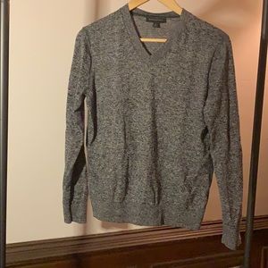 Banana Republic cotton blend v-necksweater